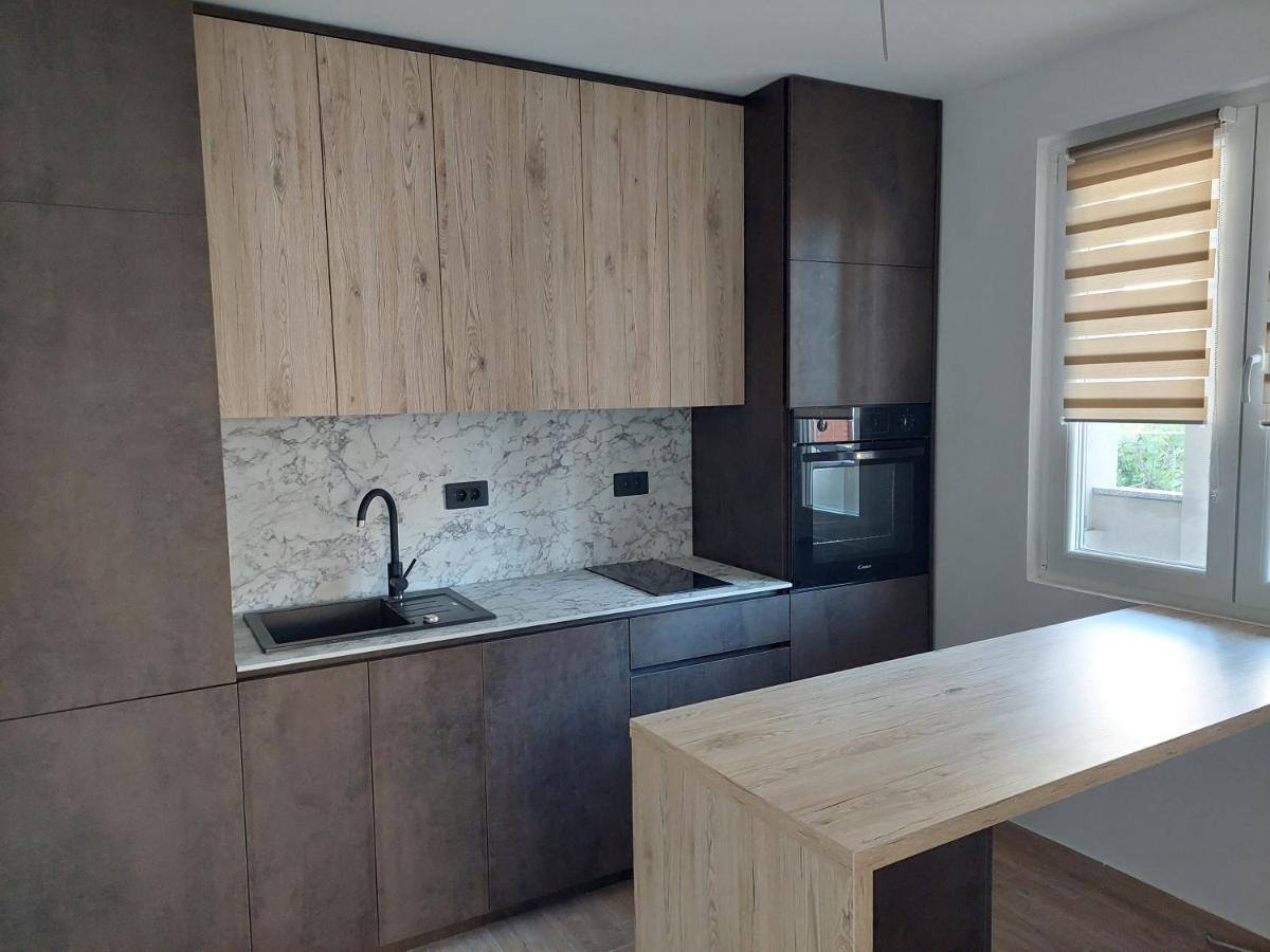 Apartmani Diana 비오그라드나모루 외부 사진