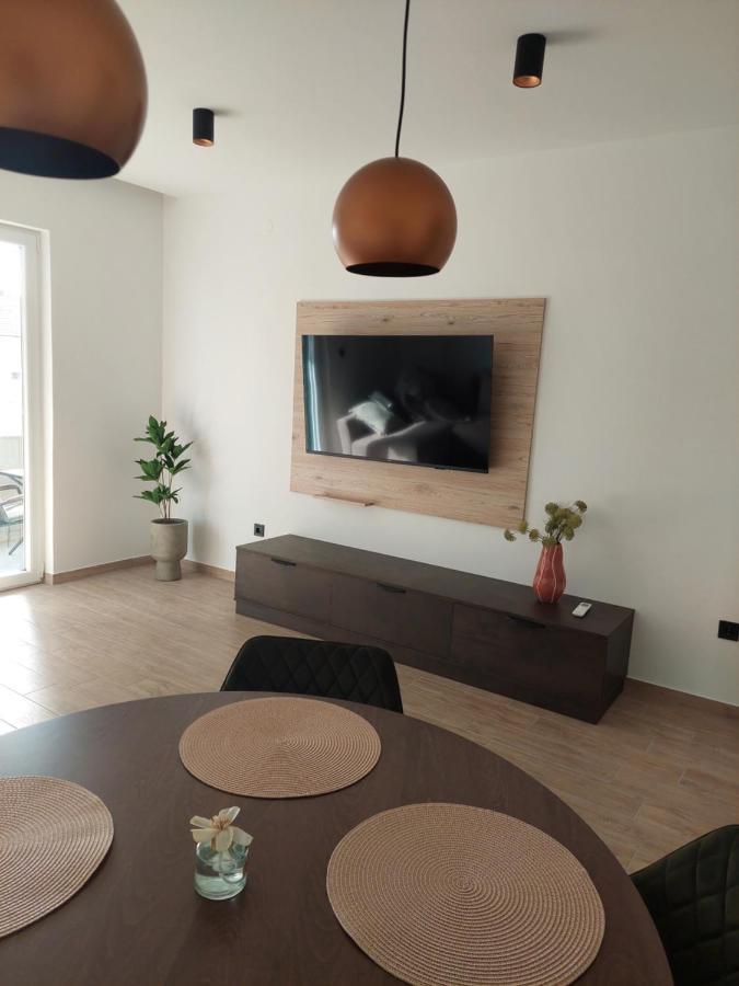 Apartmani Diana 비오그라드나모루 외부 사진