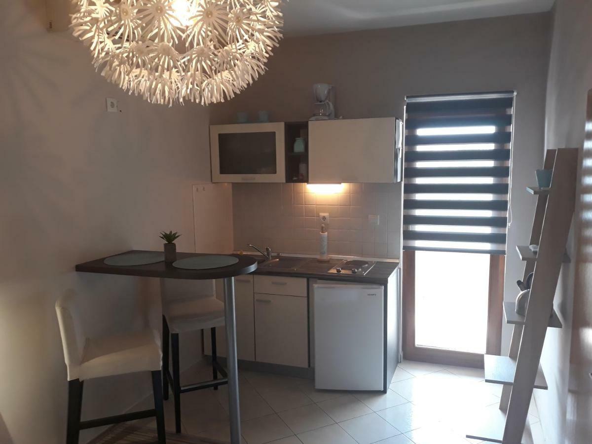 Apartmani Diana 비오그라드나모루 외부 사진