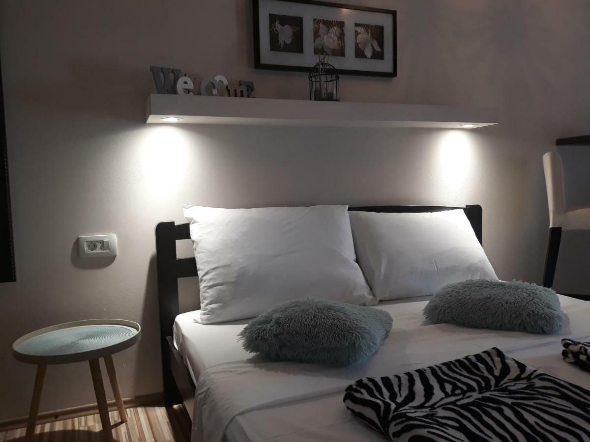 Apartmani Diana 비오그라드나모루 외부 사진