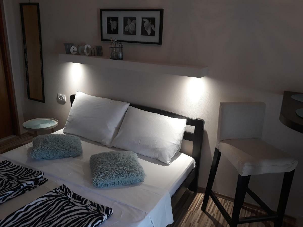 Apartmani Diana 비오그라드나모루 외부 사진