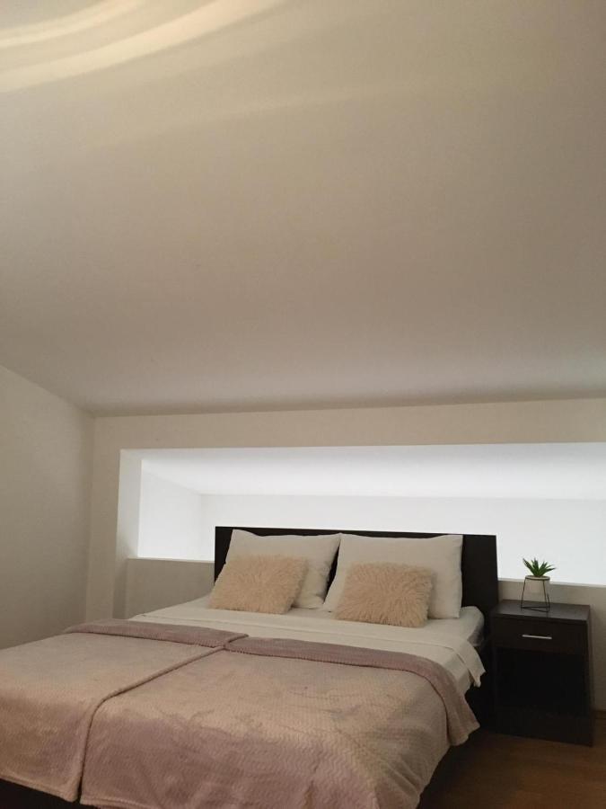 Apartmani Diana 비오그라드나모루 외부 사진