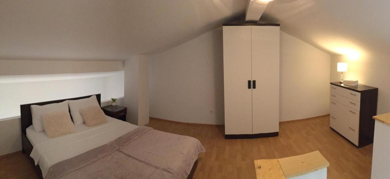 Apartmani Diana 비오그라드나모루 외부 사진